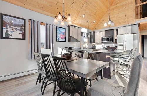 Locke Mills House | Mountain Lake Retreat- Waterfront Chalet