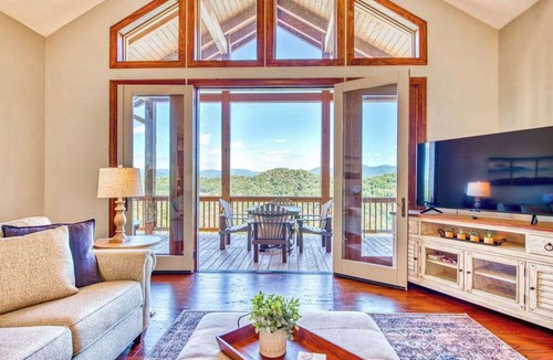 Whittier House | Mountain view condo in Country Club - fireplace & on-site hot tub, pool, tennis