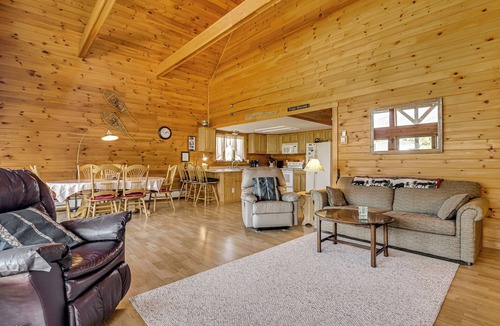 East Central Franklin Cabin | Mountain-View Deck! Cabin By Mt Abraham Trails