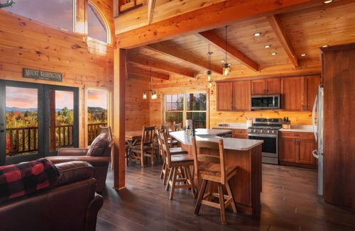 Center Conway Cabin | Mountain Vista | Luxe Log Cabin | Impressive Views