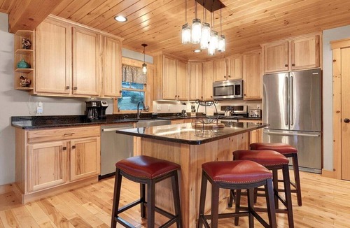 Sunday River Area Cabin | Mt Lodge | Sunday River Views | Hot Tub | Game Room