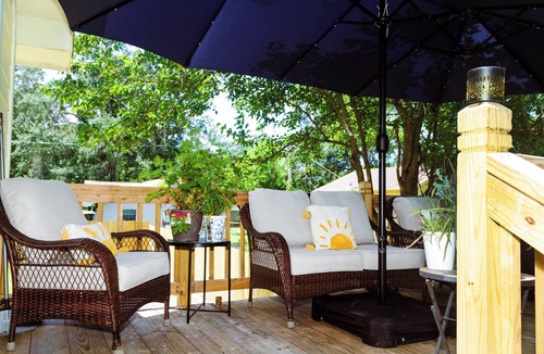 Mount Pleasant House | Mt Pleasant 2BR w/Fenced Yard + Deck