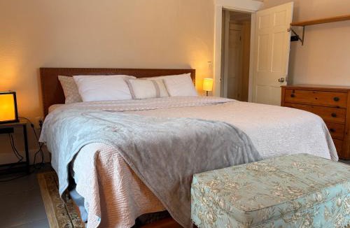 Oakland Bed & Breakfast | My Valhalla Farm-Room Rentals