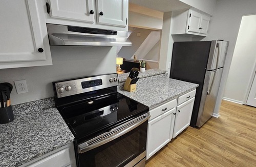 Columbus House | N. Columbus Townhome with 3bd, 2.5ba, Centrally Located!