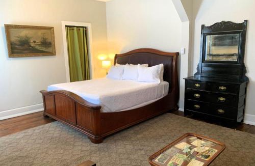 Naples Hotel | Naples Hotel