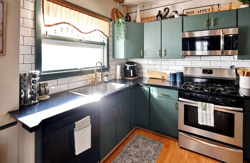 Naples House | Naples Wine Country 5BR Sleeps 16 Hot Tub Near Bristol Mountain Ski Resort