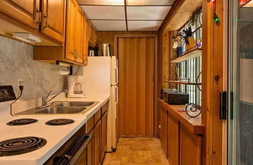 Scottsburg Cabin | Nature Retreat: Cozy Vacation Rental in Wayland, NY - 10 Acres of Serenity!