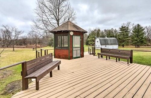 Pickerington House | Nature’s Haven Farmhouse in Pickerington w/Deck
