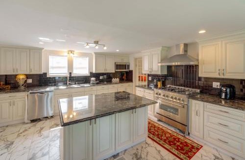Conneaut House | Near Lake Erie, Harbor & Parks: Conneaut Getaway!