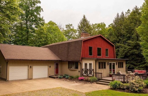 Findley Lake House | *Near Peak and Peak* Findley Lake Hillside Escape