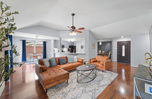 South Arlington House | Near Stadiums, Epic Central, Featuring a Private Pool