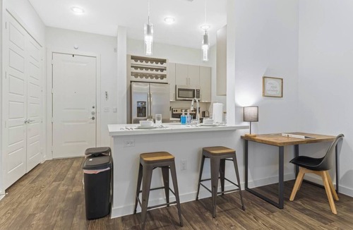 Richardson Apartment | Near Trails & Eats | Weekly & Monthly Specials