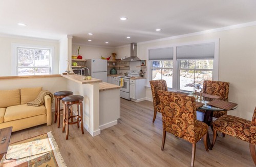 Southport Apartment | New! Above garage loft style apartment!