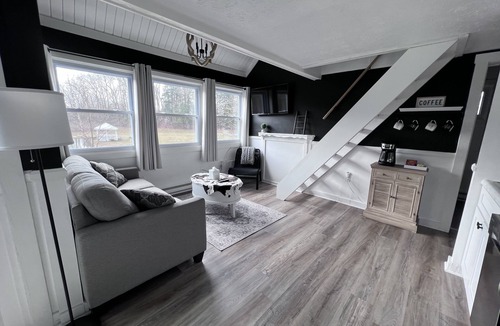 Conneaut Lakeshore Ski Chalet | *NEW ALL 6 Chalets by the Lake - Conneaut Lake, PA
