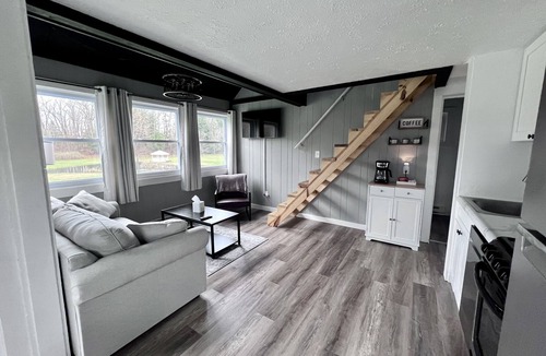 Conneaut Lakeshore Ski Chalet | *NEW ALL 6 Chalets by the Lake - Conneaut Lake, PA