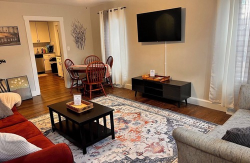 Kirtland House | NEW Amazing 3-bedroom 2 bath house in Kirtland Sleeps 8- RV/Camper/Boat Parking
