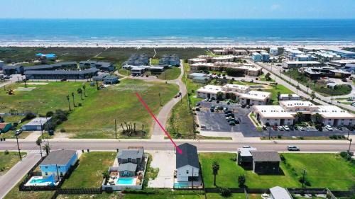 Shibui Sands House | New Build Priv Pool Firepit Walk to the Beach Alright Alright by AvantStay
