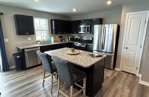 Lackawanna House | New, central spacious stadium townhome in West Seneca. Fully furnished, WiFi, AC