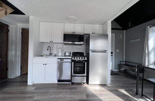 Conneaut Lakeshore Ski Chalet | *NEW Chalets by the Lake - #5 - Conneaut Lake, PA