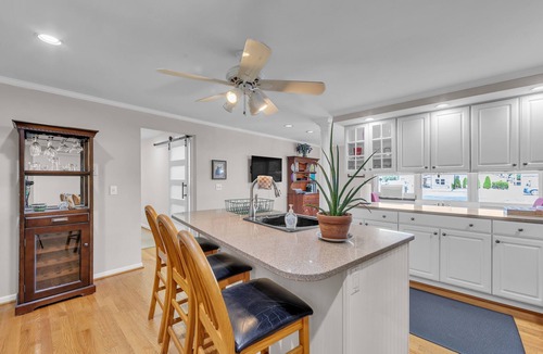 Clarence Apartment | NEW! Charming 2BR Retreat in the Heart of Clarence