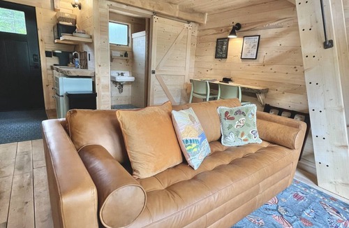 Sandy Point Cabin | NEW Dreamy cabin overlooking Penobscot Bay