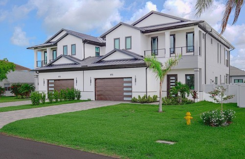 Naples Park Villa | New Due Sogni-2 Villas in Naples 2 Heated Pools & Jacuzzis - Sleeps 28