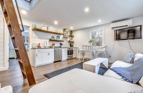 Cape Porpoise House | New home in Cape Porpoise center w/guest house!