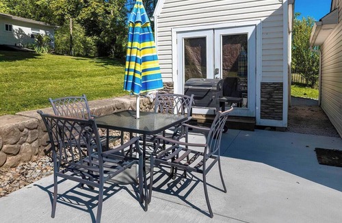 North East House | NEW! Lake Cottage Getaway | Beach Access + Pets OK | South Cottage