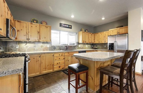 Bear Hollow Village House | New Listing! Cozy Bear Hollow Home(Sleep 10) w/Private Hot Tub & Mountain View.