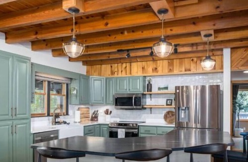 Raccoon Ridge Cabin | New Listing! Luxury mountain view cabin in the heart of Aska Adventure area