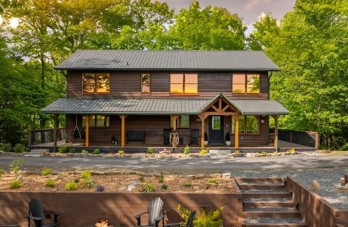 Raccoon Ridge Cabin | New Listing! Luxury mountain view cabin in the heart of Aska Adventure area