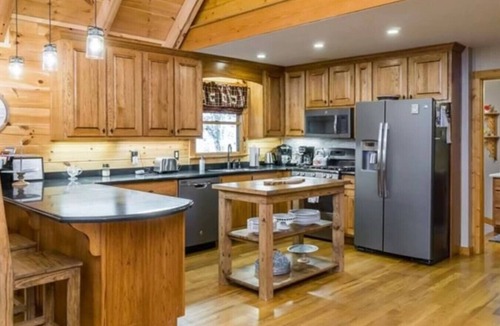 Dahlonega Cabin | New listing! Poppy’s Great Escape