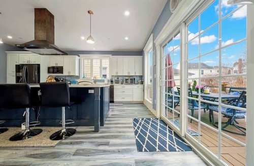 North Deering House | NEW Luxe Coastal Retreat | Hot Tub & Fire Pit