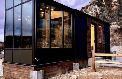 Orderville Cabin | New Modern Tiny House with BBQ in Orderville, Utah