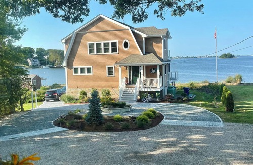 Narragansett House | NEW OCEAN WATERFRONT HOME With Private Dock and Cabin, SPECTACULAR VIEWS!