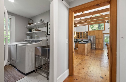 Edgecomb House | New! Perfect for families and larger groups seeking comfort and gathering space!