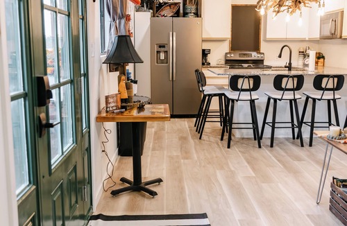 Shell Knob House | New Renovated Camp House 2BR with Marina and Park Amenities Sleeps 6 comfortably