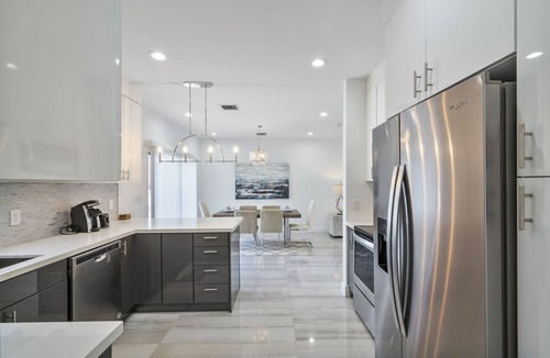 Central Fort Lauderdale House | New Townhome near Wilton Manors/Las Olas