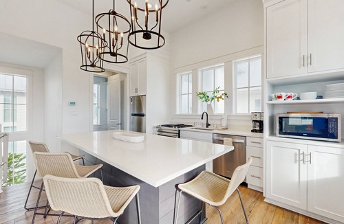Port Aransas Cabin | Newly built serene island home w/shared pool, & beach access