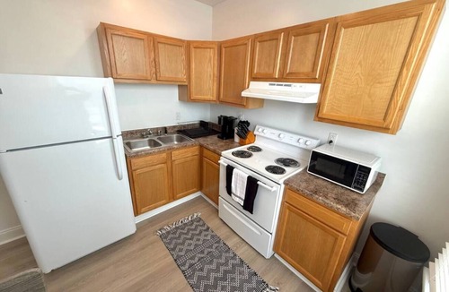 Erie Apartment | Newly remodeled apartment near Gannon