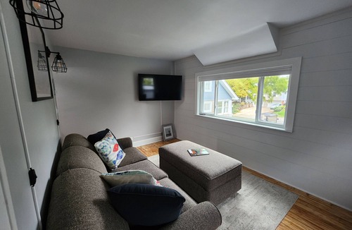 Fairport Harbor Apartment | Newly Remodeled - Quiet 1 Bedroom Apartment with View of Lake Erie