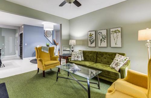 Tonawanda House | Newly Renovated Private Cottage Near Niagara River
