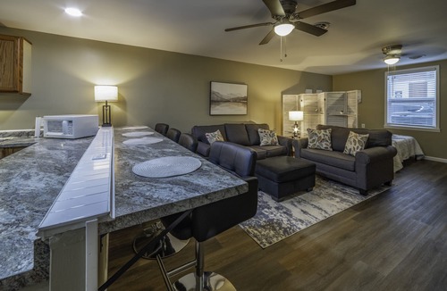 Sharpsville Apartment | Newly renovated studio apartment! Close to Buhl Park and Shenago Reservoir Lake