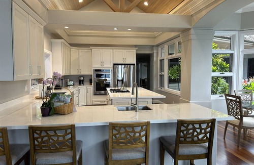 Napili House | Newly Renovated Stunning Beachfront 5 Bed, 6.5 Bath Estate with Pool, Spa & AC