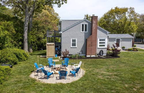 Eastward Look House | NEWLY RENOVATED. WALK TO BEACH. FULLY EQUIPPED FOR BEACH. June rate discounted
