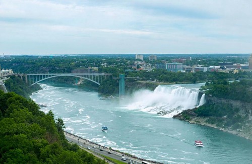 Fallsview Hotel | Niagara Falls Marriott Fallsview Hotel & Spa