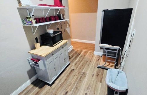 Providence Apartment | Nice spacious apartment near Whole Foods, Brown University