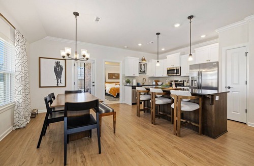 Farmington House | Nightfall Retreat | Trail Access | 5 Mi to UofA