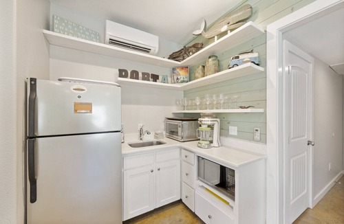 Sand Point House | No Agenda Hacienda QUARTER MILE WALK TO BEACH