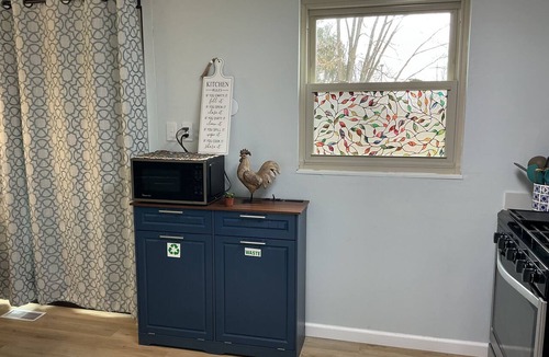 Cranberry Township Apartment | Nomad Hub:Ideal for Long Stays with dedicated Office and Pet friendly.Near shops